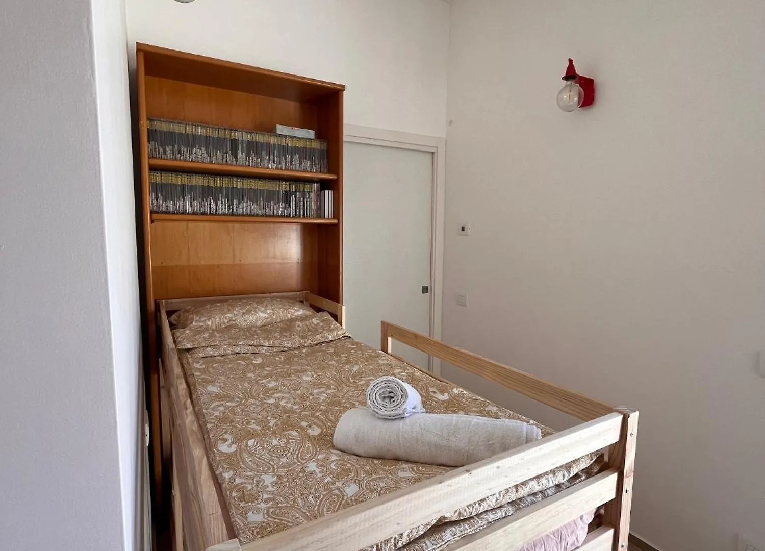 Le Camere Dell'Emiro Castronuovo di Sicilia 0*,  Italy